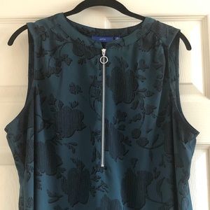 Women’s XL Top-Great for Work!